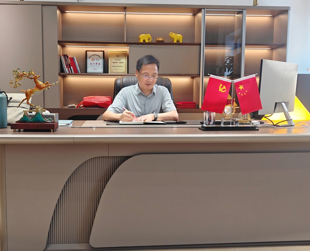 三十三载燃烧的岁月：新月涂装为喷涂设备而生！